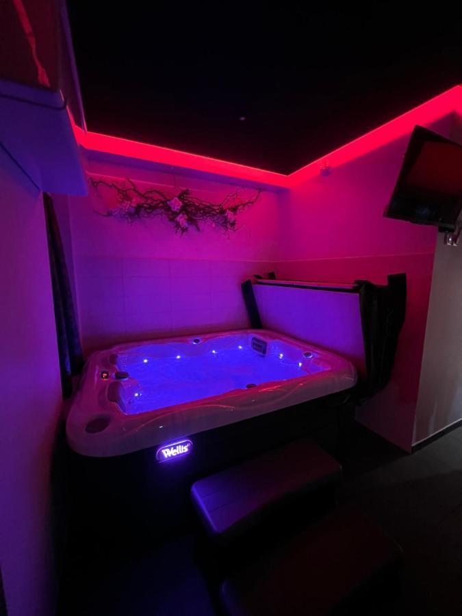 Spa De La Quarterelle Love Room 88 Vosges Remiremont Exterior foto